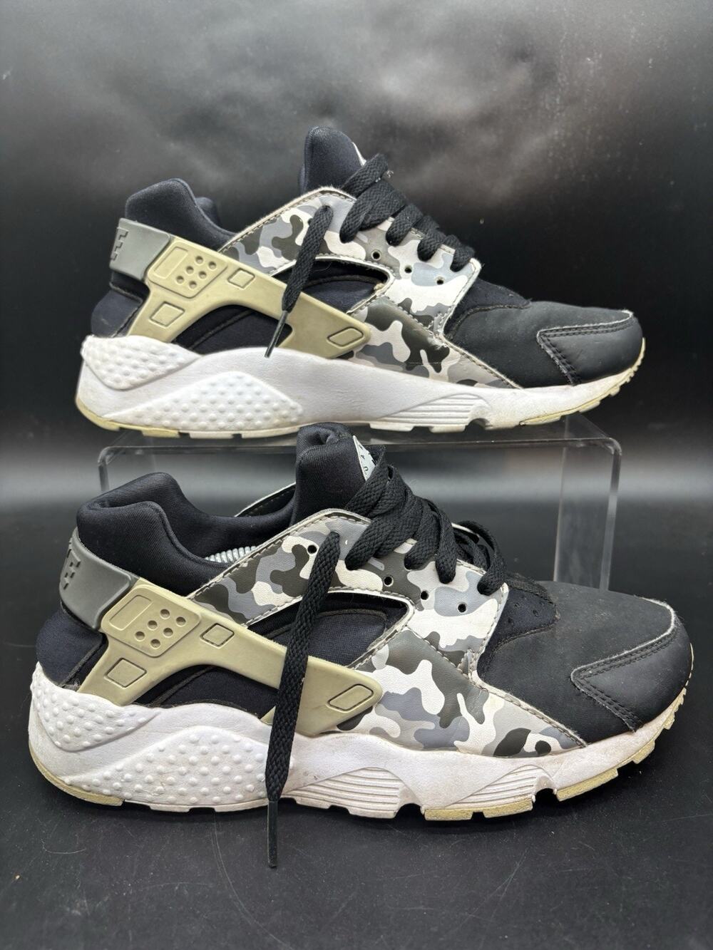 Nike Huarache Black Camo Shoe Sneaker AQ9052-001 Youth Size 7Y